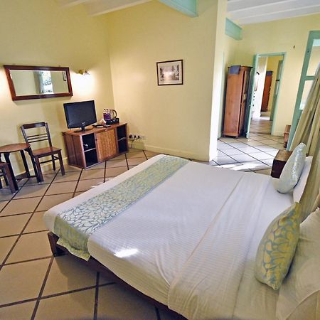 Hotel Villa Des Gouverneurs ポンディシェリ エクステリア 写真