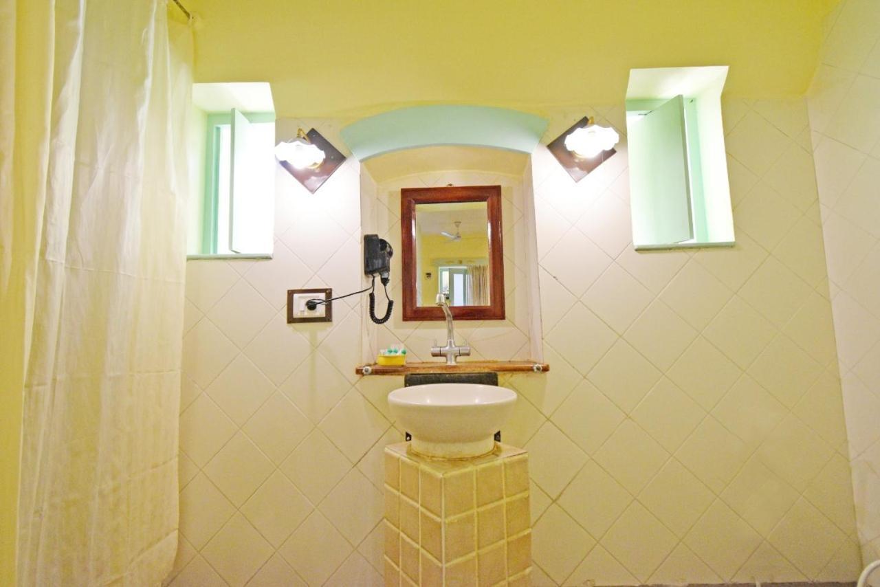 Hotel Villa Des Gouverneurs ポンディシェリ エクステリア 写真