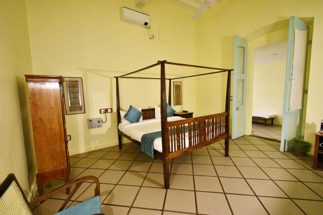 Hotel Villa Des Gouverneurs ポンディシェリ エクステリア 写真