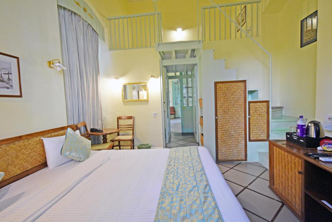 Hotel Villa Des Gouverneurs ポンディシェリ エクステリア 写真